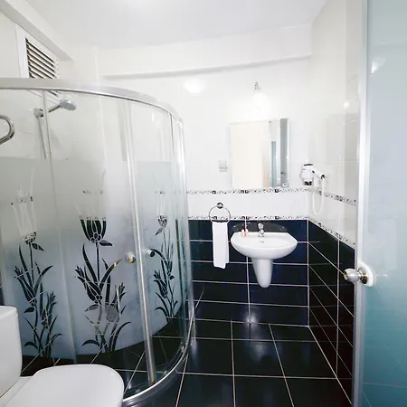 فندق غراند أوميت 2*